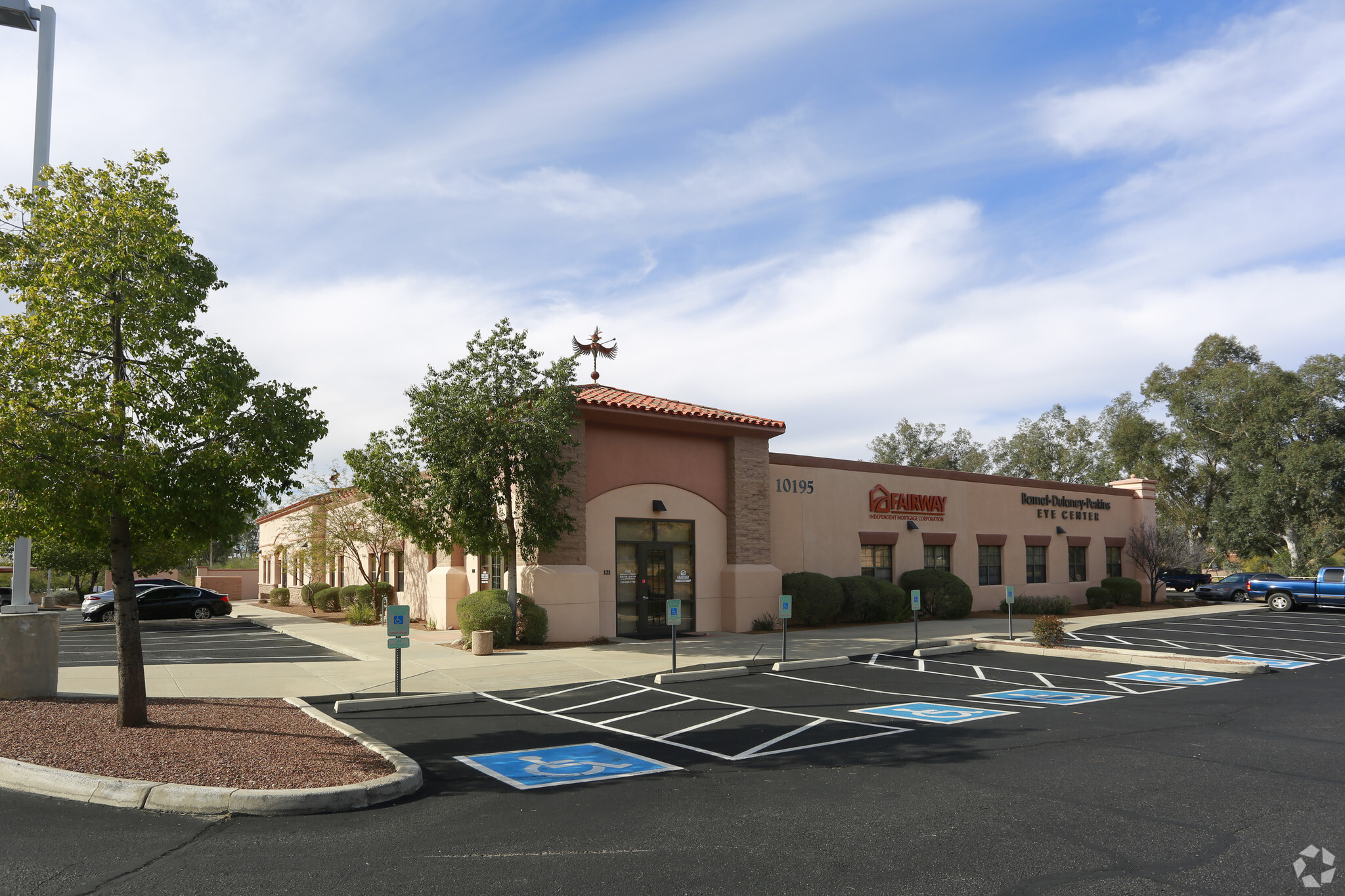 10195 N Oracle Rd, Oro Valley, AZ for lease Primary Photo- Image 1 of 8