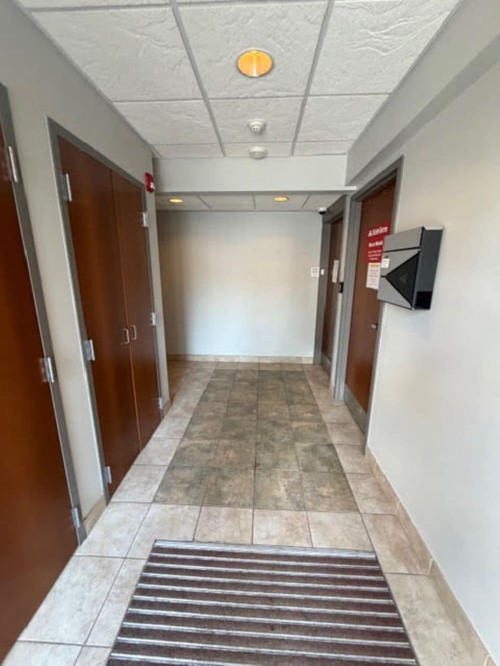 10 Grove St, Pittsford, NY for lease Interior Photo- Image 1 of 8