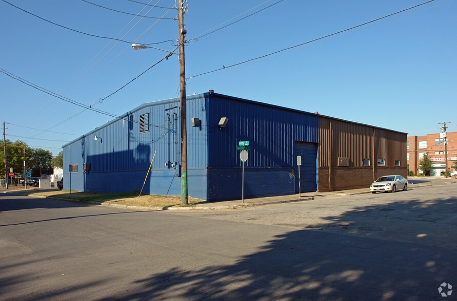 5511 Lewis St, Dallas, TX à louer - Photo du bâtiment - Image 2 de 2