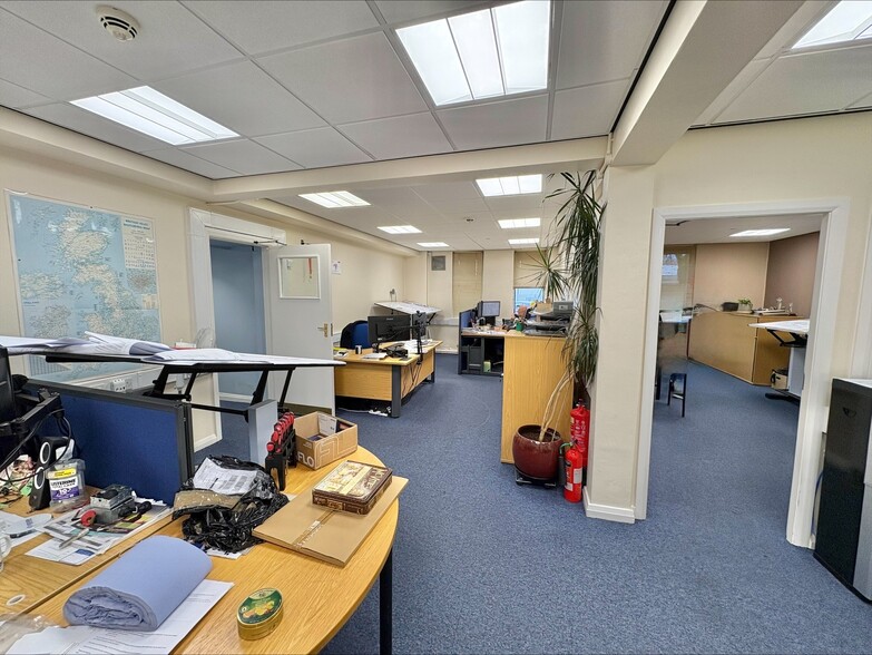 Townfield St, Oldham for sale - Interior Photo - Image 2 of 8