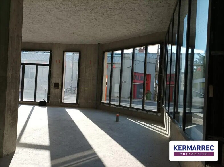 Commerce de détail dans Nantes à louer - Photo du bâtiment - Image 3 de 4