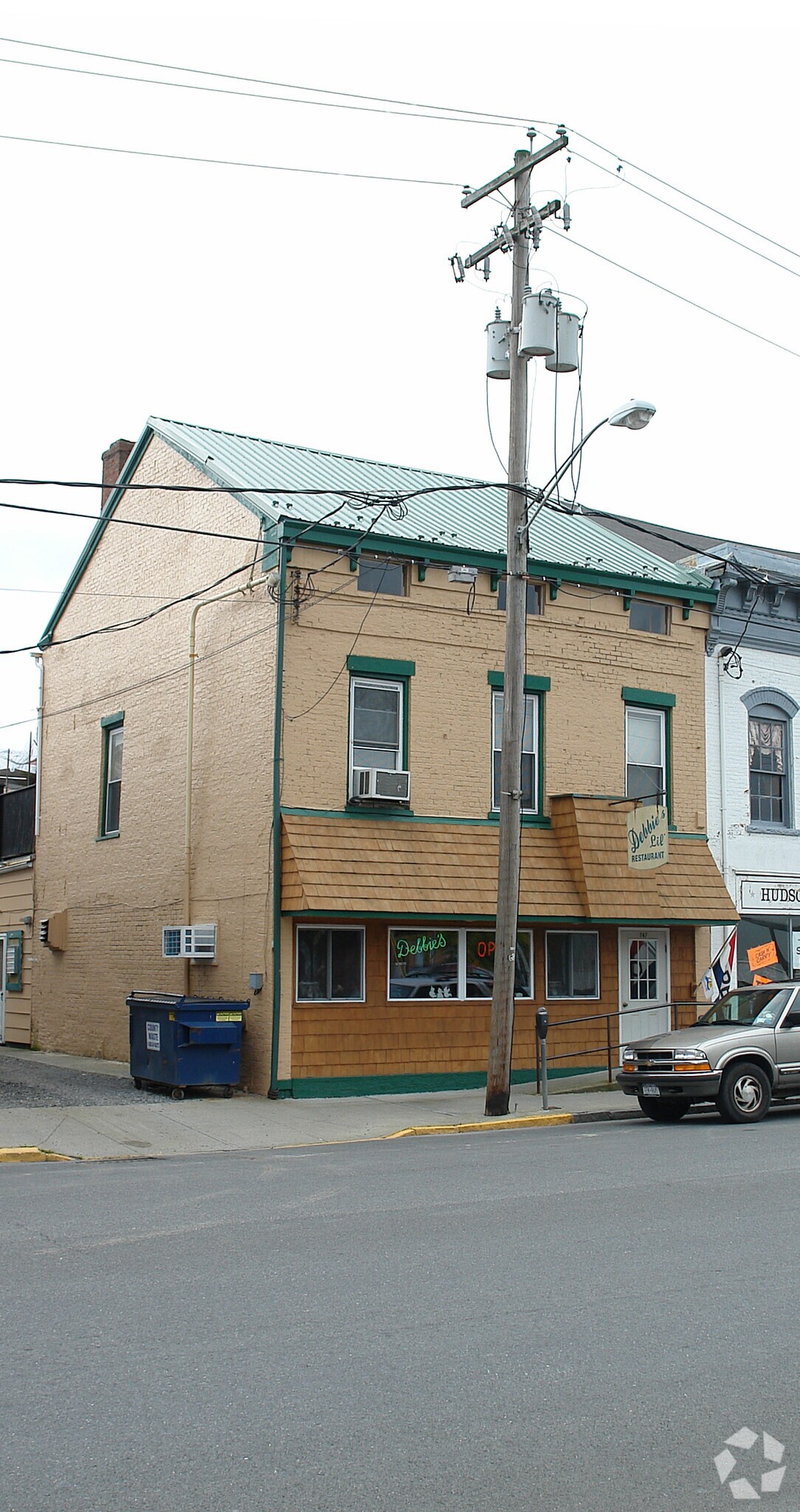 747 Columbia St, Hudson, NY à vendre Photo principale- Image 1 de 4