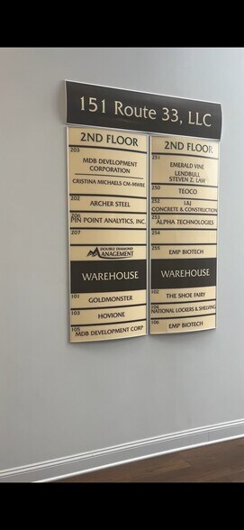 151 Highway 33, Manalapan Township, NJ à louer - Photo du bâtiment - Image 3 de 9