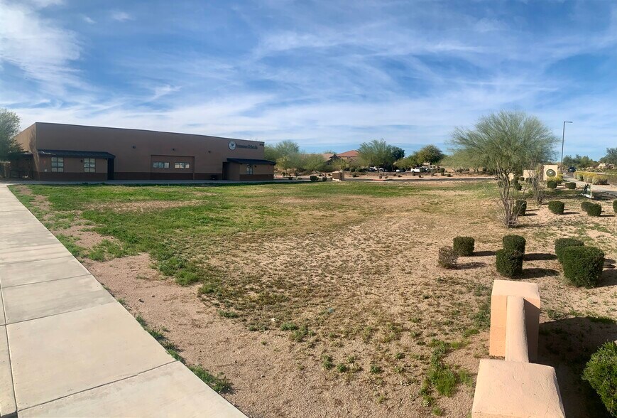 28750 N North Valley Pky, Phoenix, AZ à vendre - Photo du bâtiment - Image 2 de 5