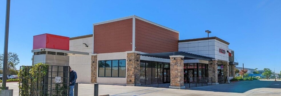 1250 W Foothill Blvd, Azusa, CA for lease - Building Photo - Image 2 of 15