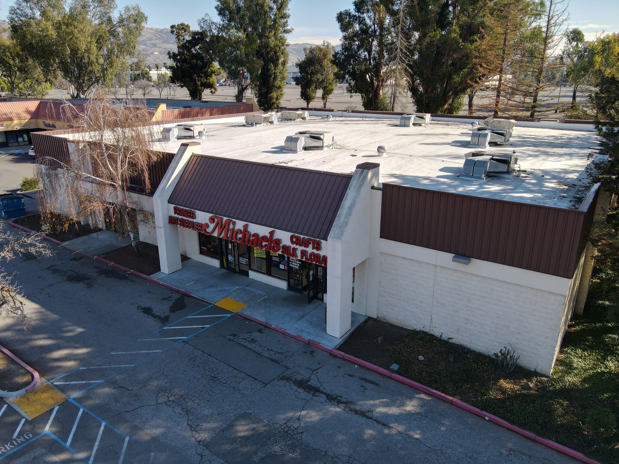 2040 Tully Rd, San Jose, CA à vendre Photo du bâtiment- Image 1 de 1