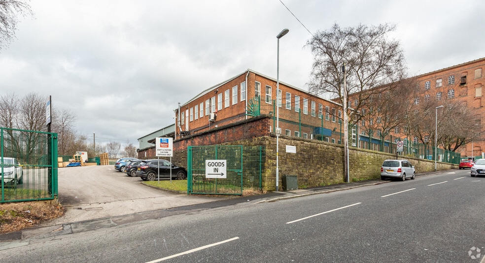 Suthers St, Oldham for lease - Building Photo - Image 3 of 4