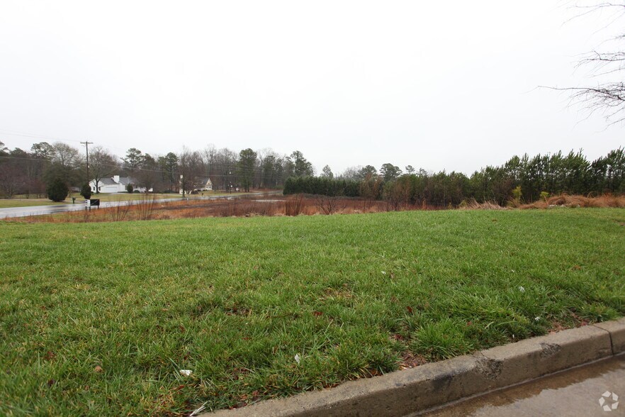 1595 Peachtree Pky, Cumming, GA for lease - Primary Photo - Image 1 of 2