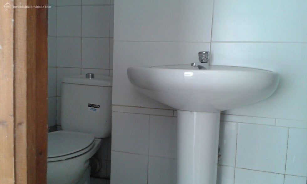 Retail in Cáceres, Cáceres for lease - Building Photo - Image 2 of 3