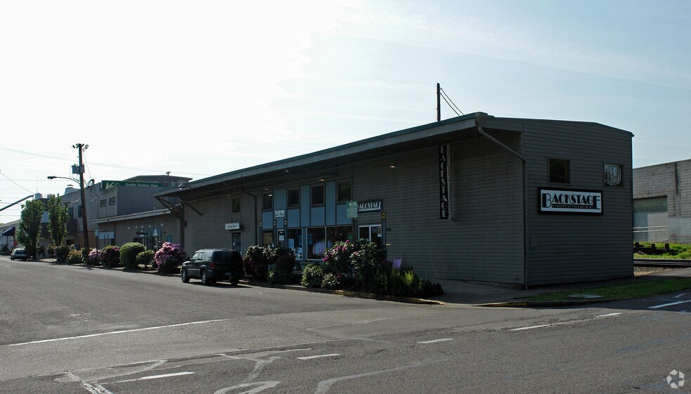 450 W 3rd Ave, Eugene, OR à louer - Photo du bâtiment - Image 2 de 53