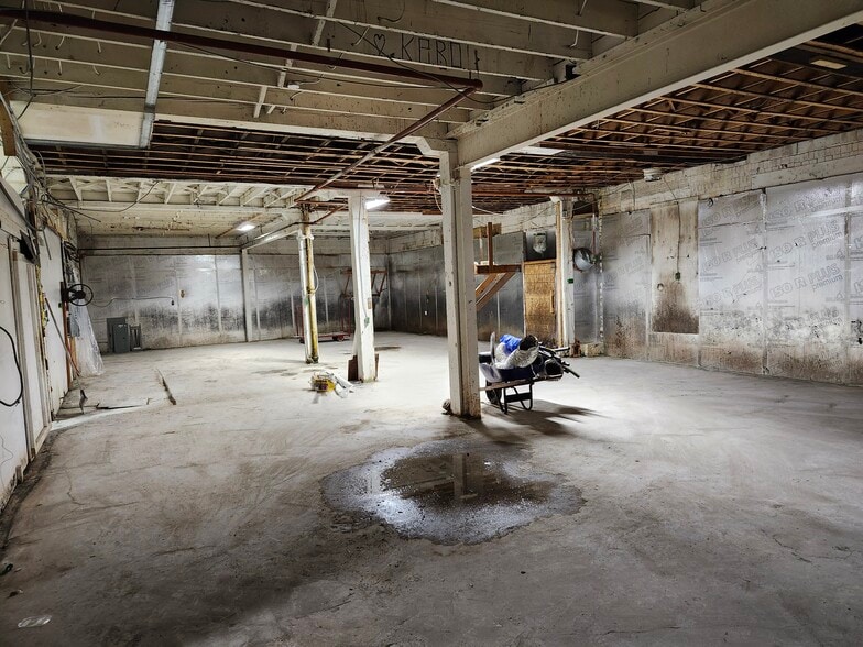 11875 Av Éthier, Montréal, QC à vendre - Photo du bâtiment - Image 2 de 20