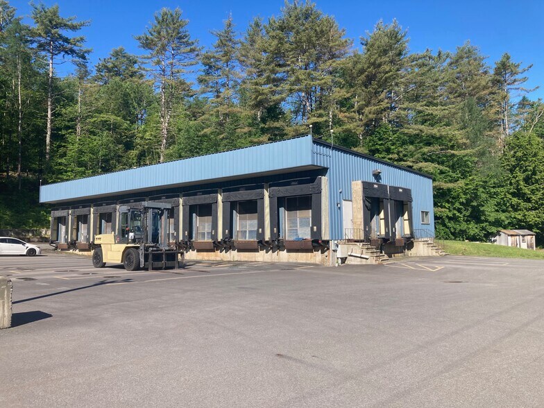 4 Old Route 10, Enfield, NH à louer - Photo du bâtiment - Image 1 de 10