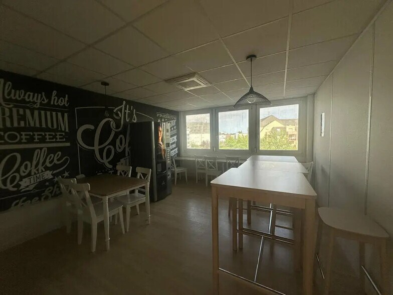 Office in Strasbourg for sale - Building Photo - Image 2 of 5
