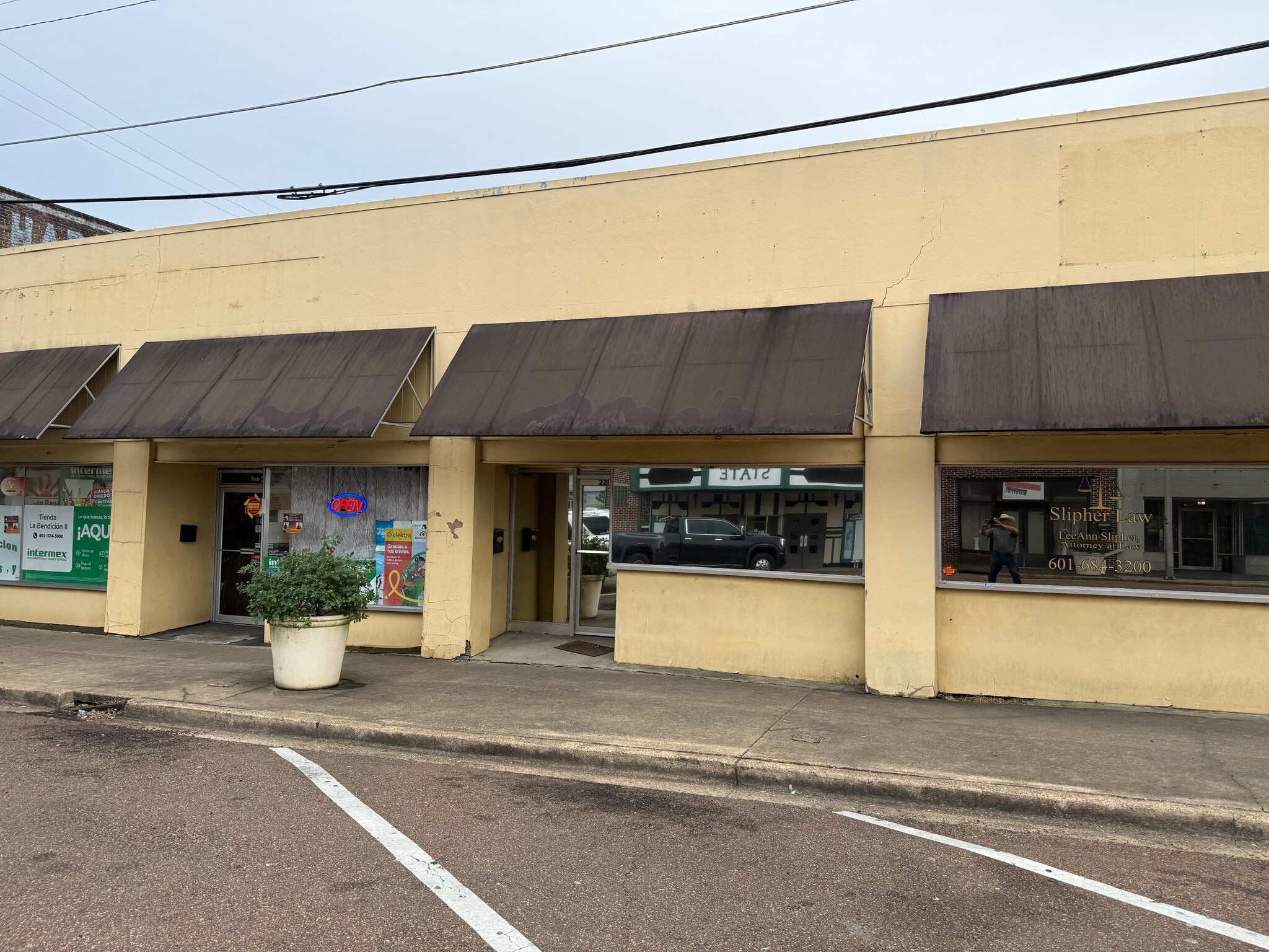 221 State St, Mccomb, MS for lease Primary Photo- Image 1 of 7
