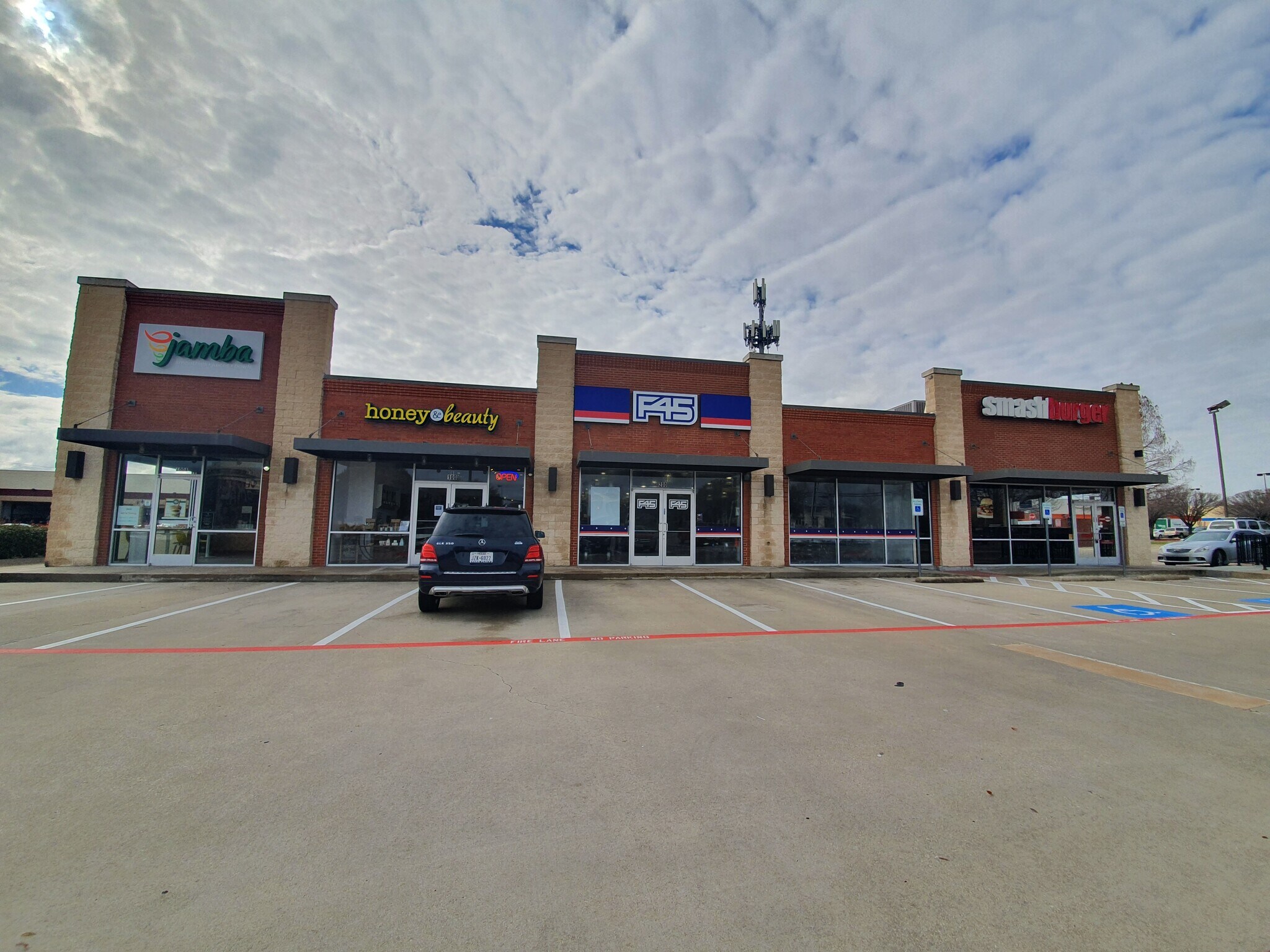 6100 W Park Blvd, Plano, TX à louer Photo du bâtiment- Image 1 de 7