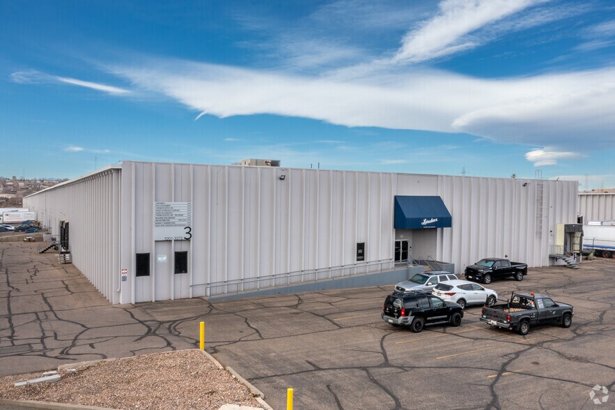 3201-3273 S Platte River Dr, Englewood, CO for lease - Primary Photo - Image 1 of 6