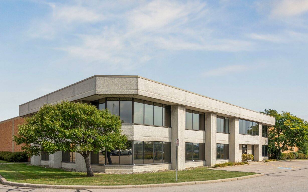5610 Timberlea Blvd, Mississauga, ON for lease Building Photo- Image 1 of 3
