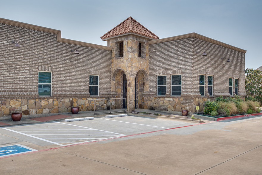 6613 Precinct Line Rd, North Richland Hills, TX à vendre - Photo principale - Image 1 de 1