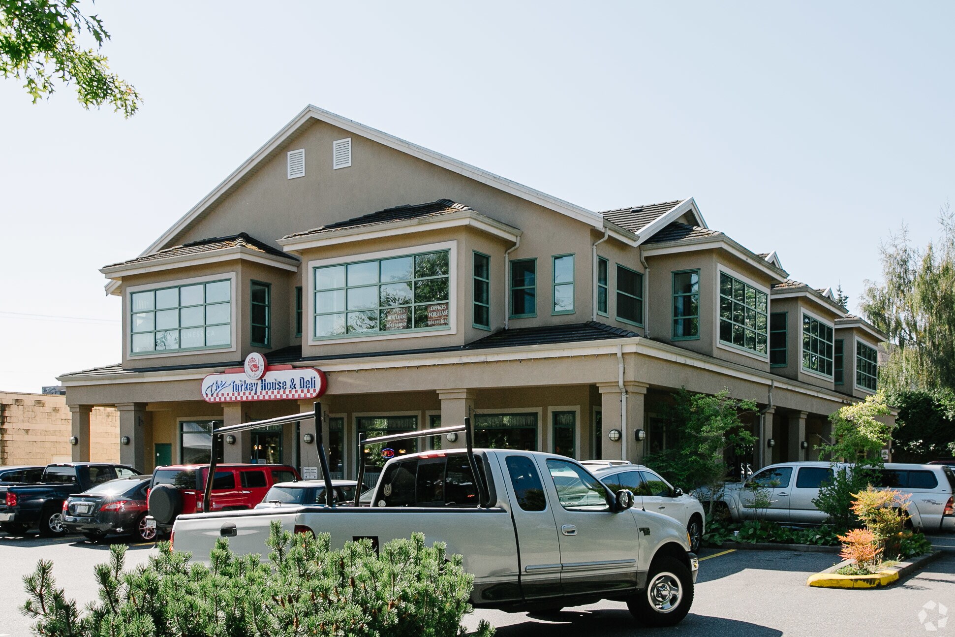 1433 King George Blvd, Surrey, BC à vendre Photo principale- Image 1 de 1