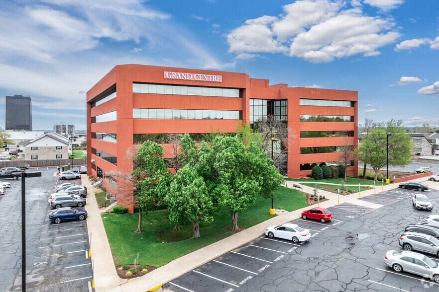 5400 N Grand Blvd, Oklahoma City, OK à louer - Photo du bâtiment - Image 2 de 6