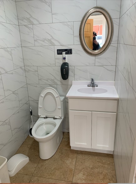 653 Sterling Pl, Brooklyn, NY for lease - Building Photo - Image 3 of 9