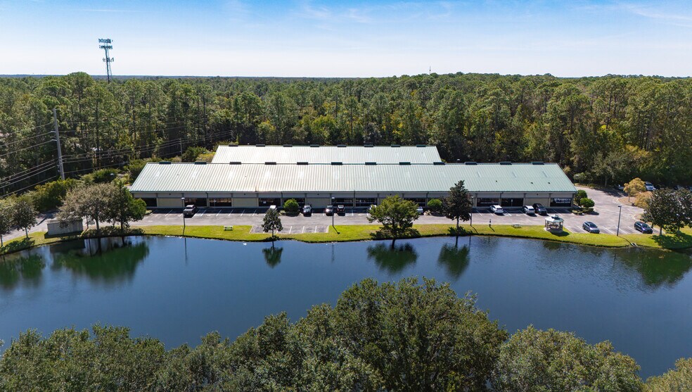 310 Commerce Lake Dr, Saint Augustine, FL à louer - Aérien - Image 3 de 10