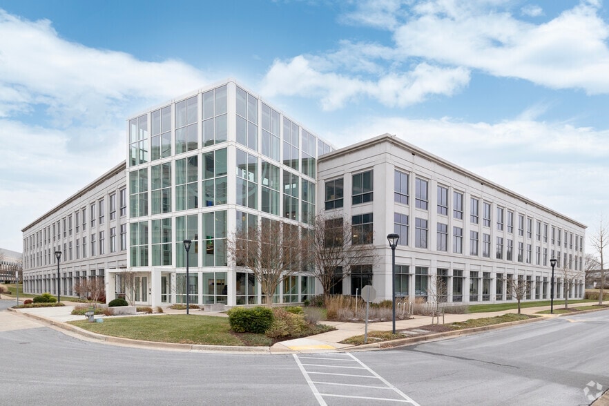 9605 Medical Center Dr, Rockville, MD for lease - Primary Photo - Image 1 of 6