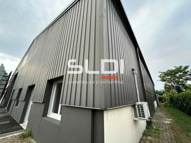 Office in Villefranche-sur-Saône for lease - Building Photo - Image 2 of 7