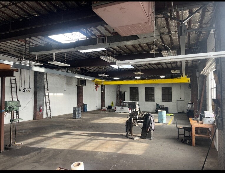 96 Nassau Rd, Roosevelt, NY à vendre - Photo du bâtiment - Image 2 de 15