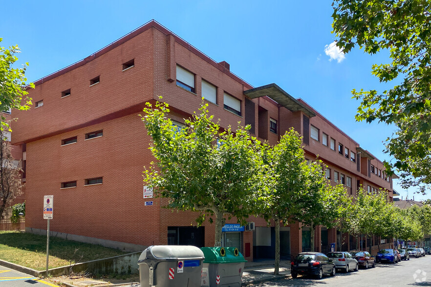 Retail in Majadahonda, Madrid for lease - Primary Photo - Image 1 of 2