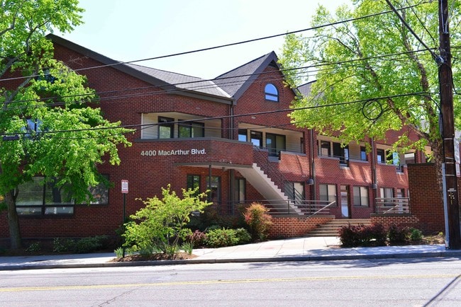 More details for 4400 MacArthur Blvd NW, Washington, DC - Office for Sale