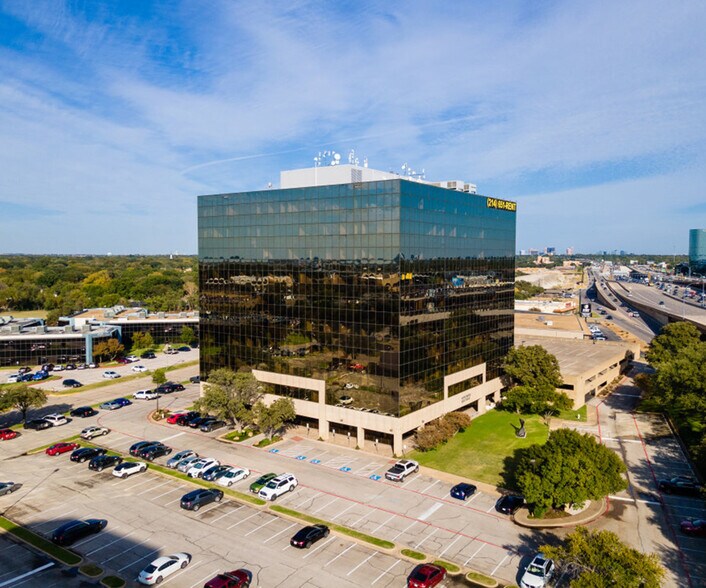 2727 Lyndon B Johnson Fwy, Farmers Branch, TX à louer - Photo du bâtiment - Image 2 de 5