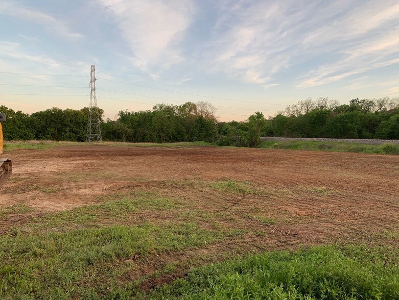 CR 401, Alvarado, TX à vendre - Photo du bâtiment - Image 2 de 4