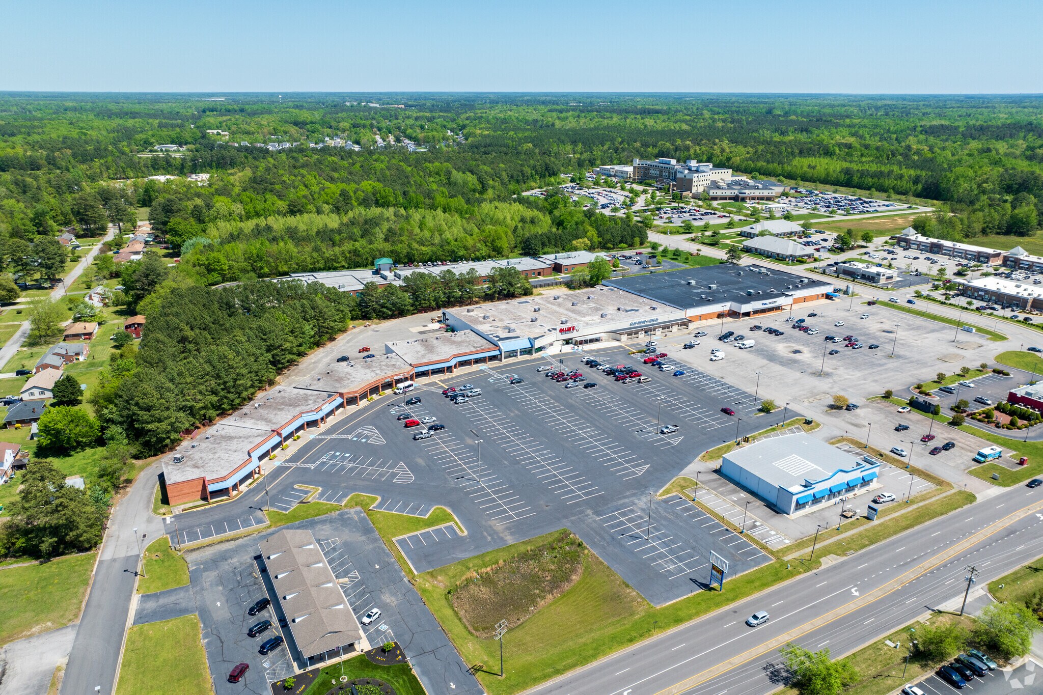 3333-3335 S Crater Rd, Petersburg, VA à louer Aérien- Image 1 de 13