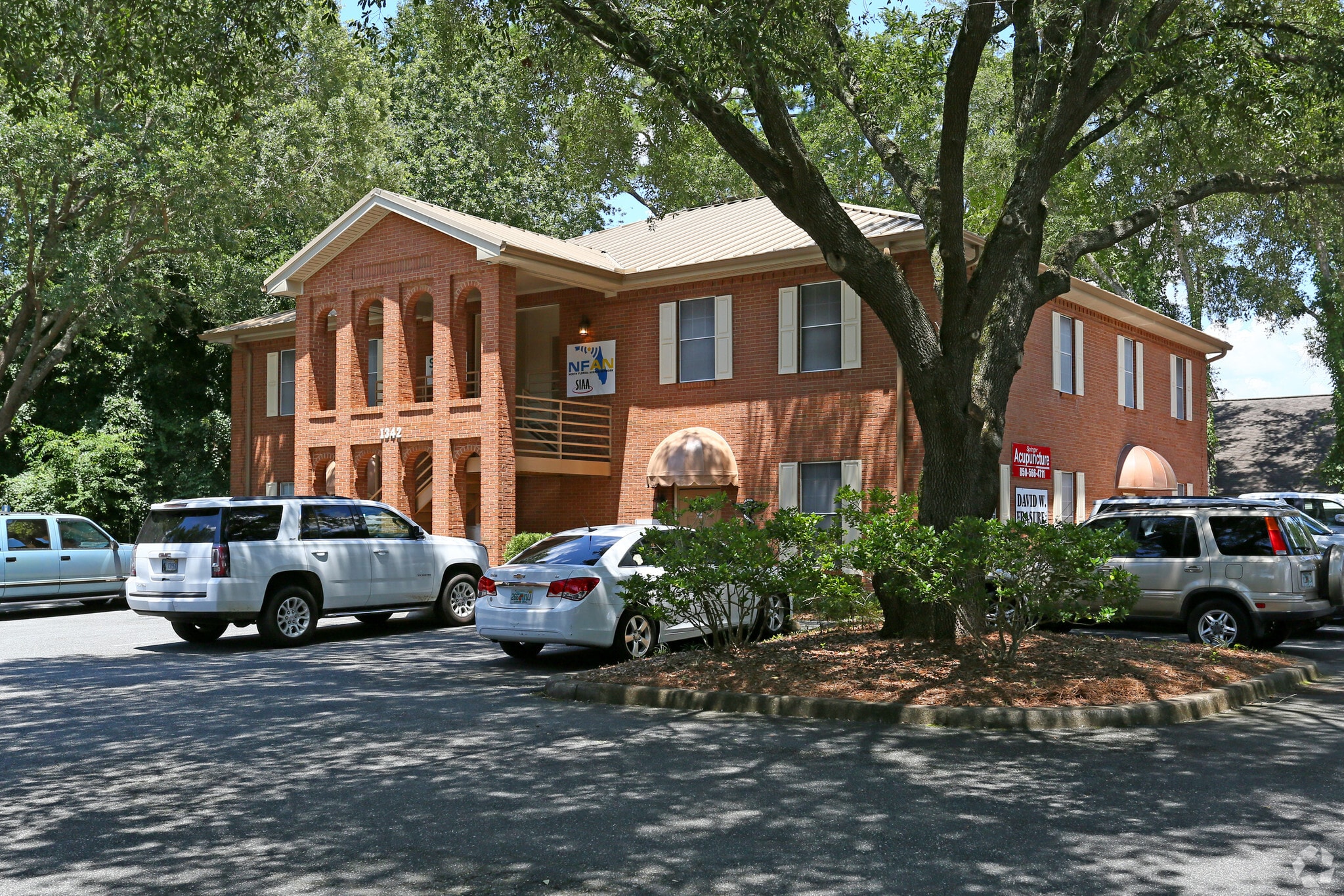 1342 Timberlane Rd, Tallahassee, FL à louer Photo principale- Image 1 de 5