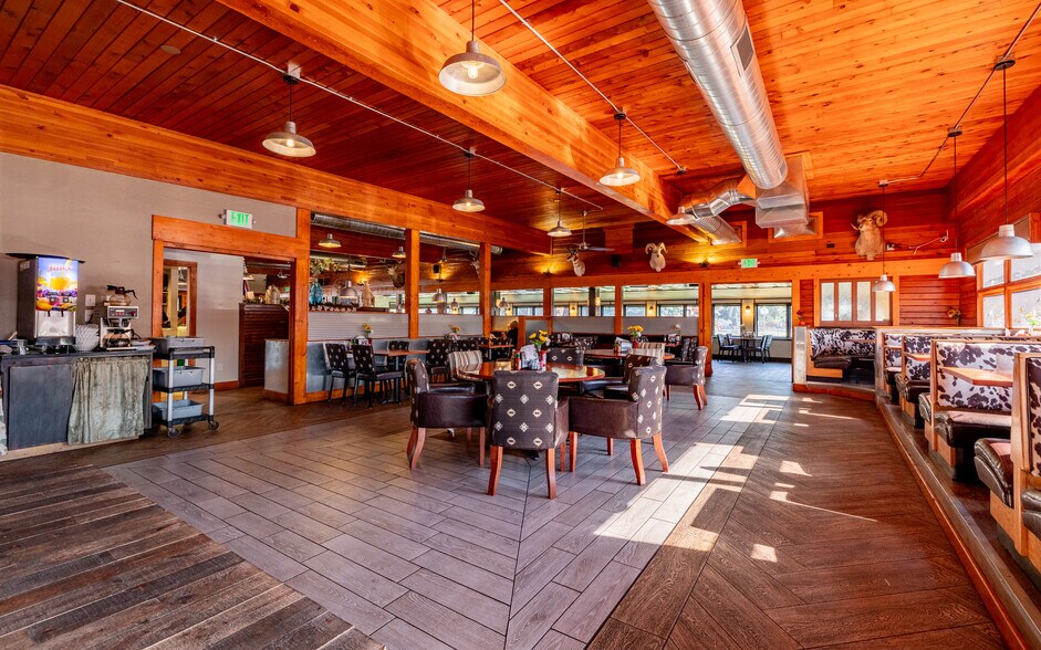 1651 8th St, Cody, WY à louer - Photo du bâtiment - Image 3 de 42