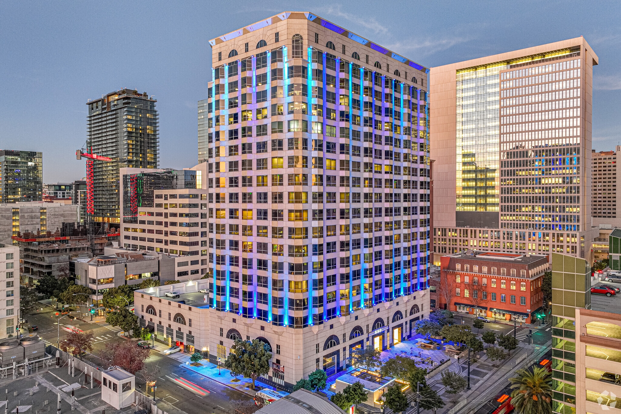 550 W C St, San Diego, CA à louer Photo principale- Image 1 de 17