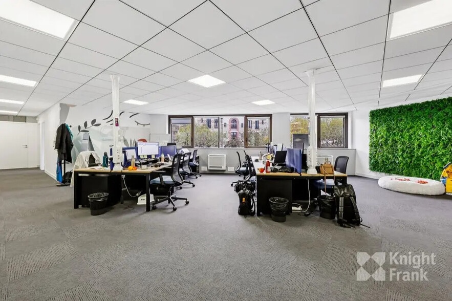 242 Boulevard Jean Jaurès, Boulogne-Billancourt for lease - Interior Photo - Image 2 of 17