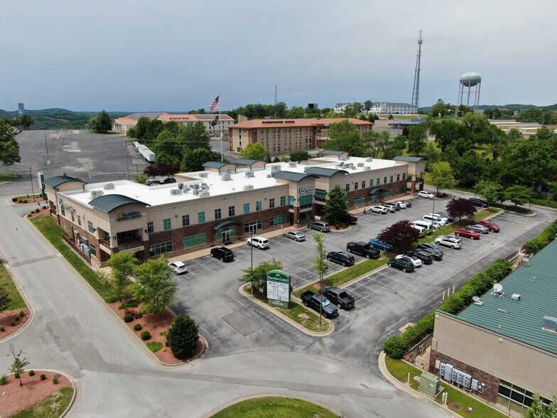 5571 Gretna Rd, Branson, MO à vendre - Photo du bâtiment - Image 3 de 4