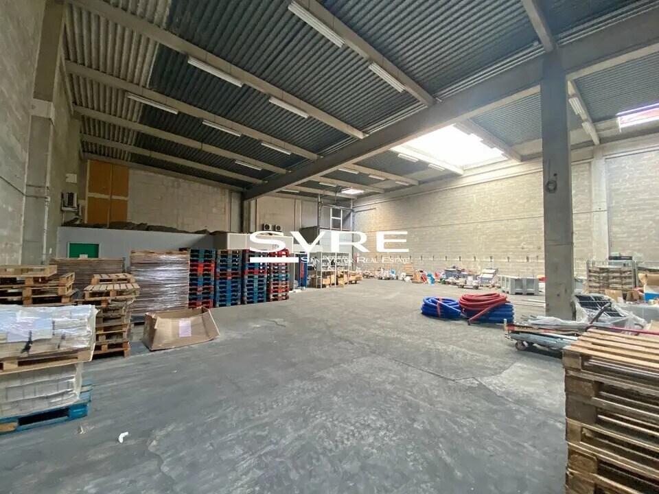 Flex in Vitrolles for lease Interior Photo- Image 1 of 5