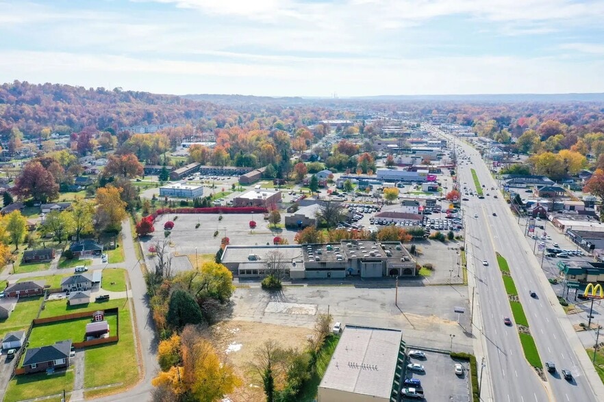 4623 Dixie Hwy, Louisville, KY for sale - Building Photo - Image 2 of 2