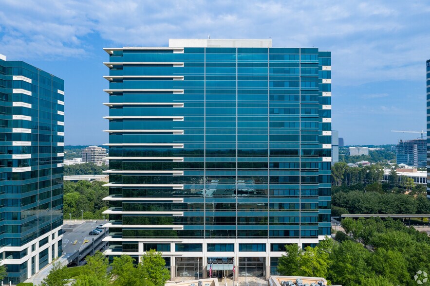 1001 Summit Blvd, Atlanta, GA à louer - Photo du bâtiment - Image 2 de 49