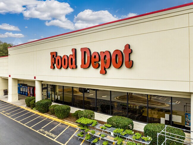 Plus de détails pour 814-830 S Hill St, Griffin, GA - Commerce de détail à louer