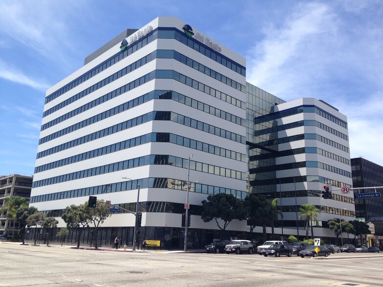 5200 W Century Blvd, Los Angeles, CA à louer - Photo principale - Image 1 de 17