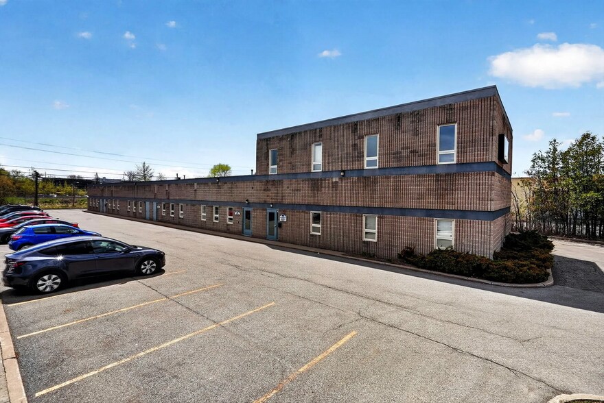 159 Colonnade Rd, Nepean, ON à vendre - Photo du bâtiment - Image 3 de 16