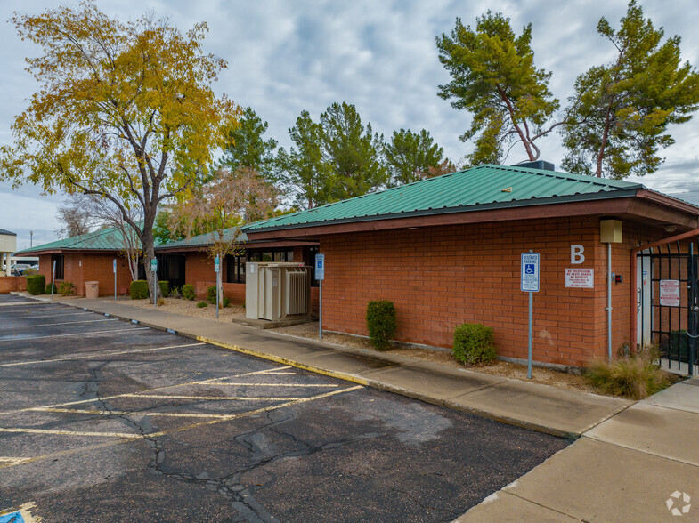 Deer Valley/Airport Business Park portfolio of 4 properties for sale on LoopNet.ca - Building Photo - Image 3 of 4