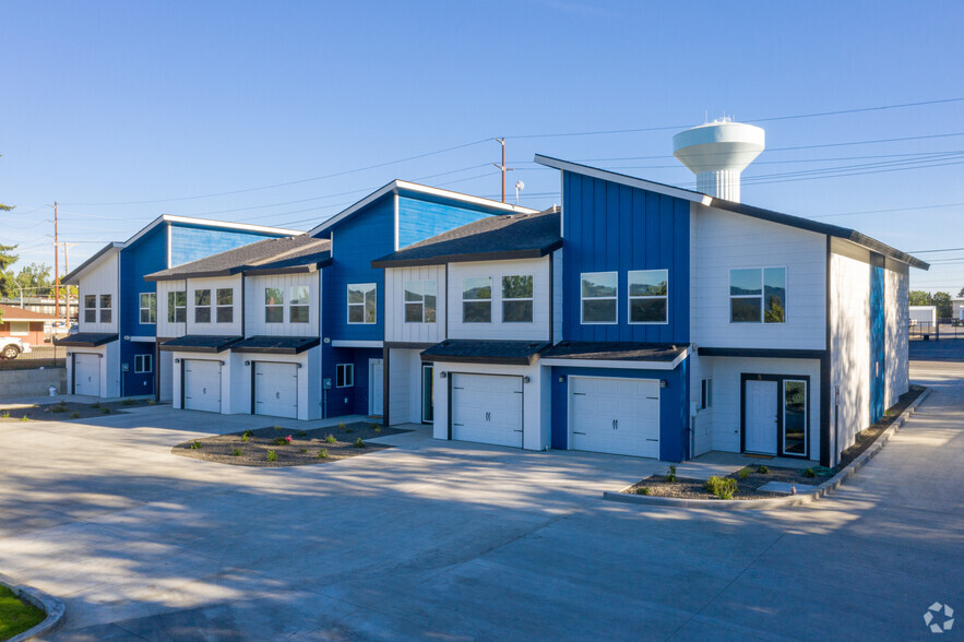 12402 E Broadway Ave, Spokane Valley, WA for sale - Primary Photo - Image 1 of 6