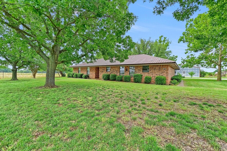 1730 Mackey Rd, Howe, TX à vendre - Photo du bâtiment - Image 2 de 11