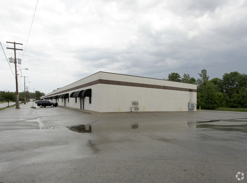 1941 Williams Rd, Columbus, OH for lease - Primary Photo - Image 1 of 3