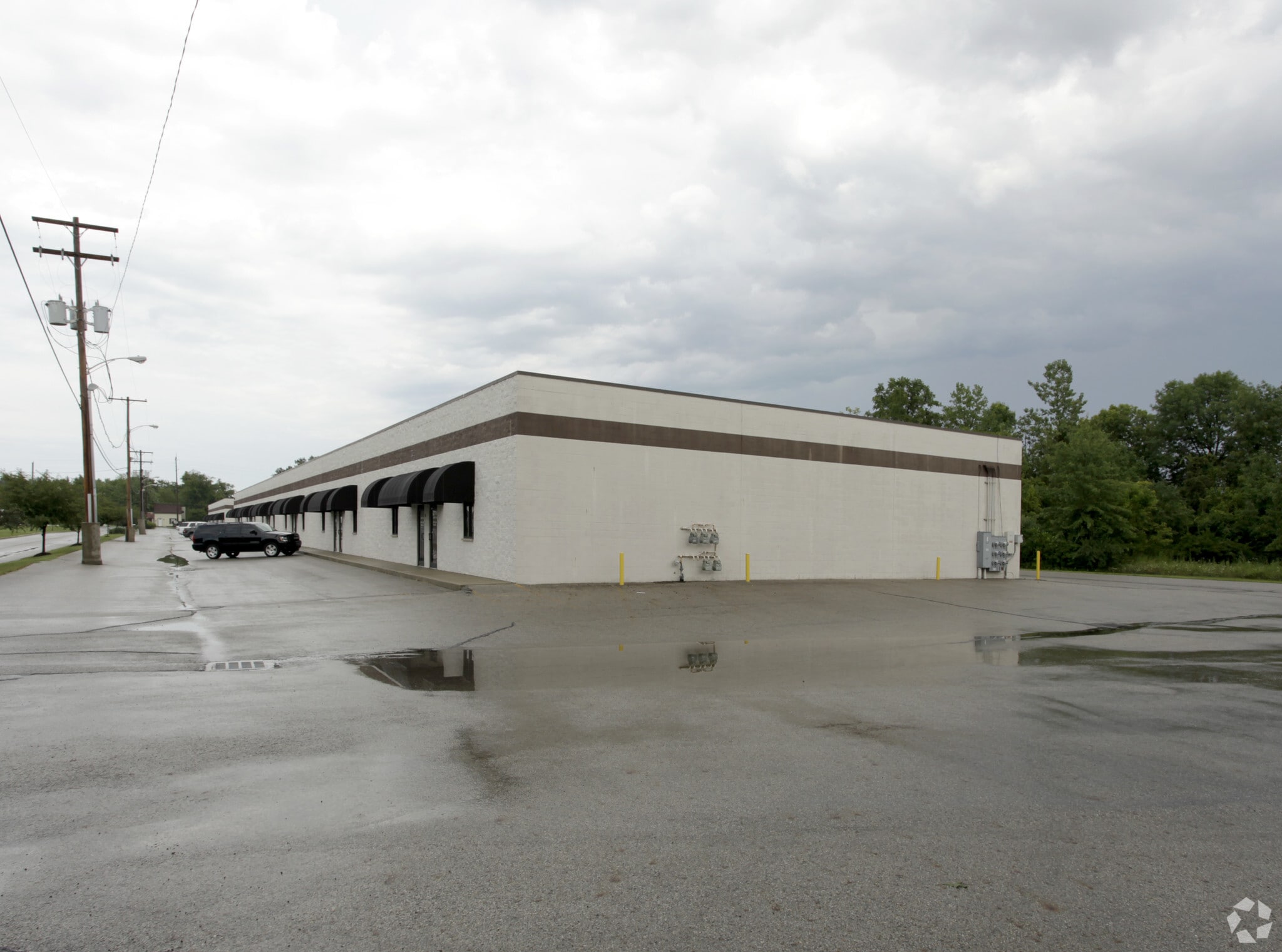 1941 Williams Rd, Columbus, OH for lease Primary Photo- Image 1 of 4